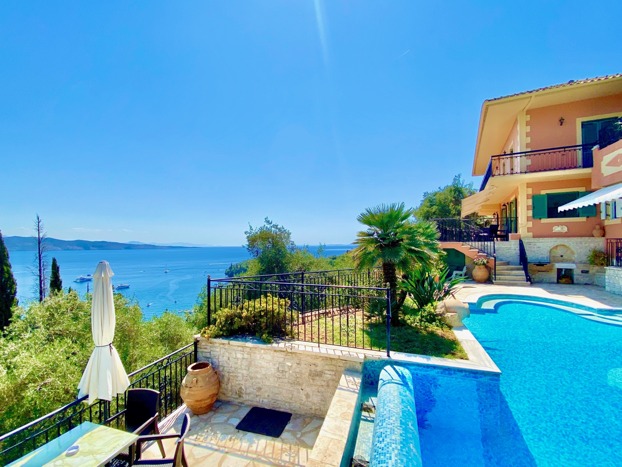 Villa Eleni Kalami with private pool